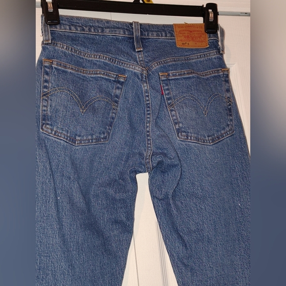 Classic Blue Women's Jeans Levi's 5 Button High Waist Raw Hem New With Tags Nwt - Picture 6 of 12